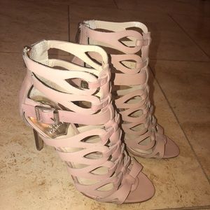 Vincent Camuto blush heel